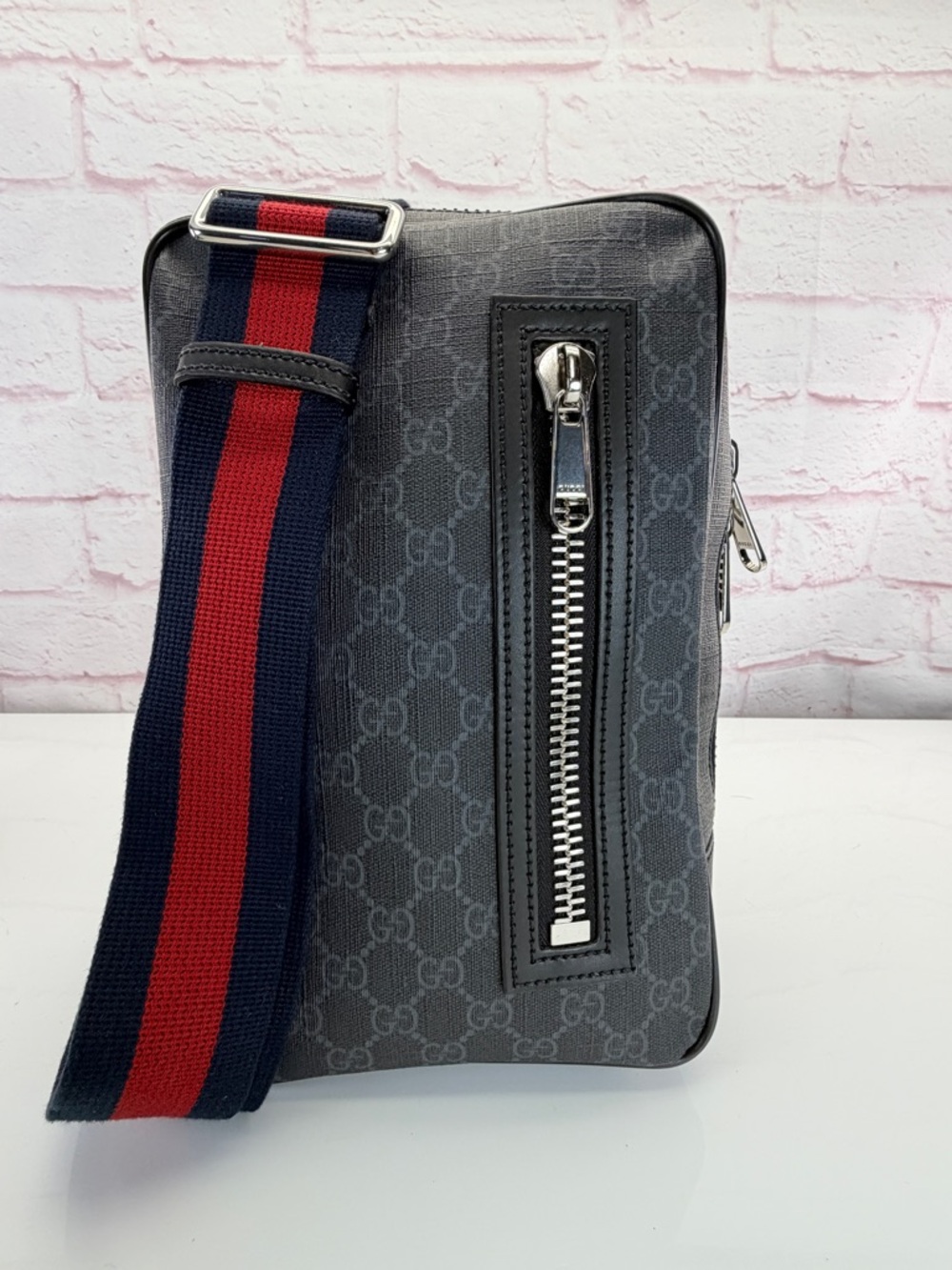Authentic Gucci Men’s Web Supreme Gg Black Sling Bag